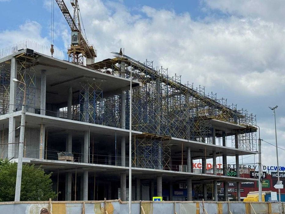 Монолітне будівництво промислових та комерційних обєктів