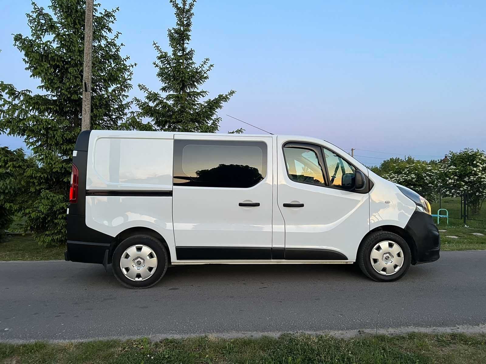 Opel Vivaro 2015