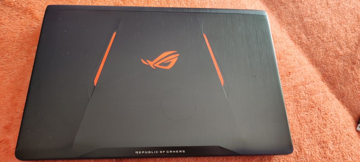 Asus ROG Strix GL553v