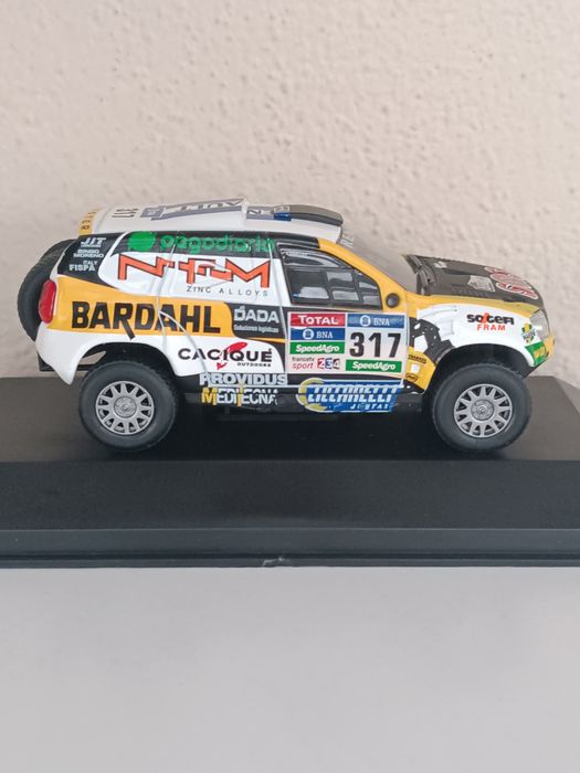 Renault Duster Dakar 1/43