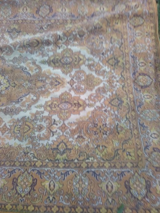 Килим ,ковёр 3м. на 2м. в гарному станi.