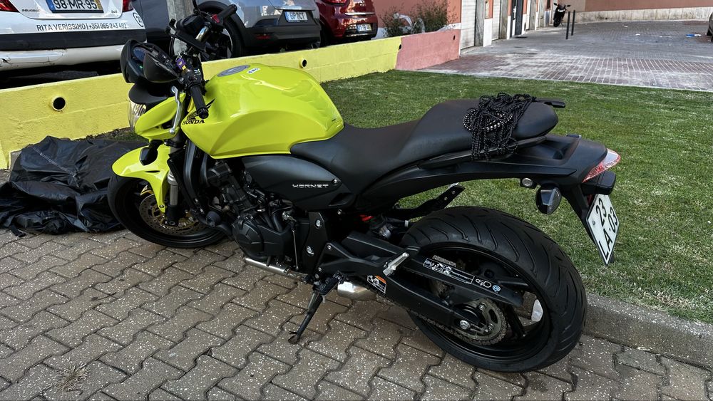 Vendo moto Hornet 600 semi-nova