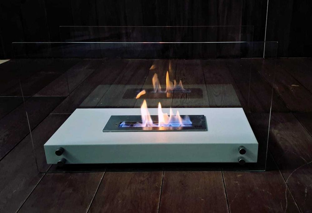 Biokominek wolnostojący HOTEL biały certyfikat TÜV, KRATKI