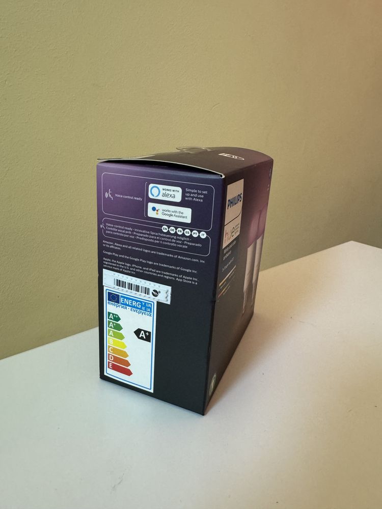 Лампа-розумна Philips Hue E27,11W(60вт) 2000К-6500К ,Bluetooth