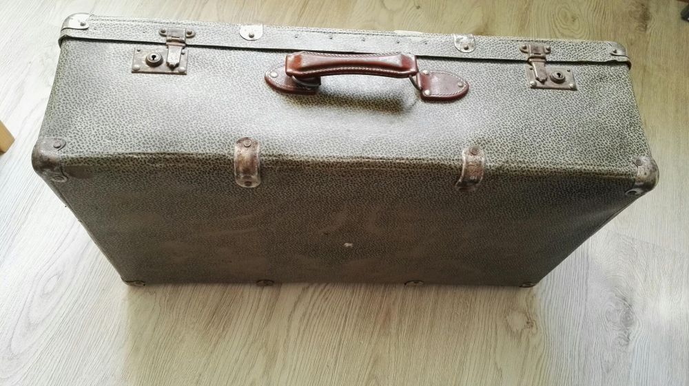 Stara walizka vintage