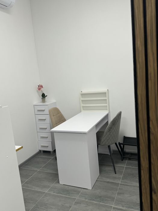 Оренда робочого місця манікюр