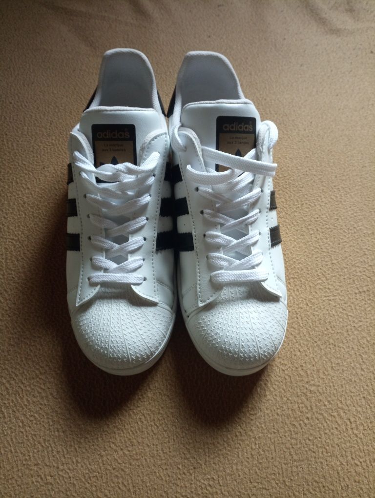 Sapatilhas Adidas Superstar/tamanho 42