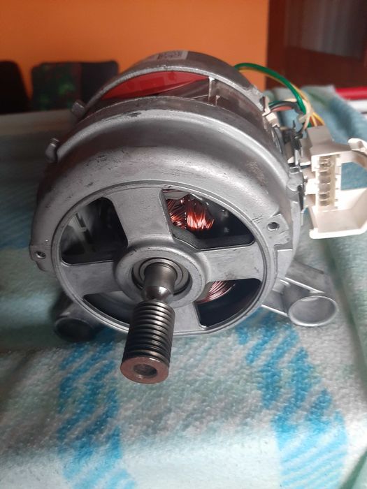 Części AGD samochodowe pralki lodówki zmywarki opony  silnik do pralki