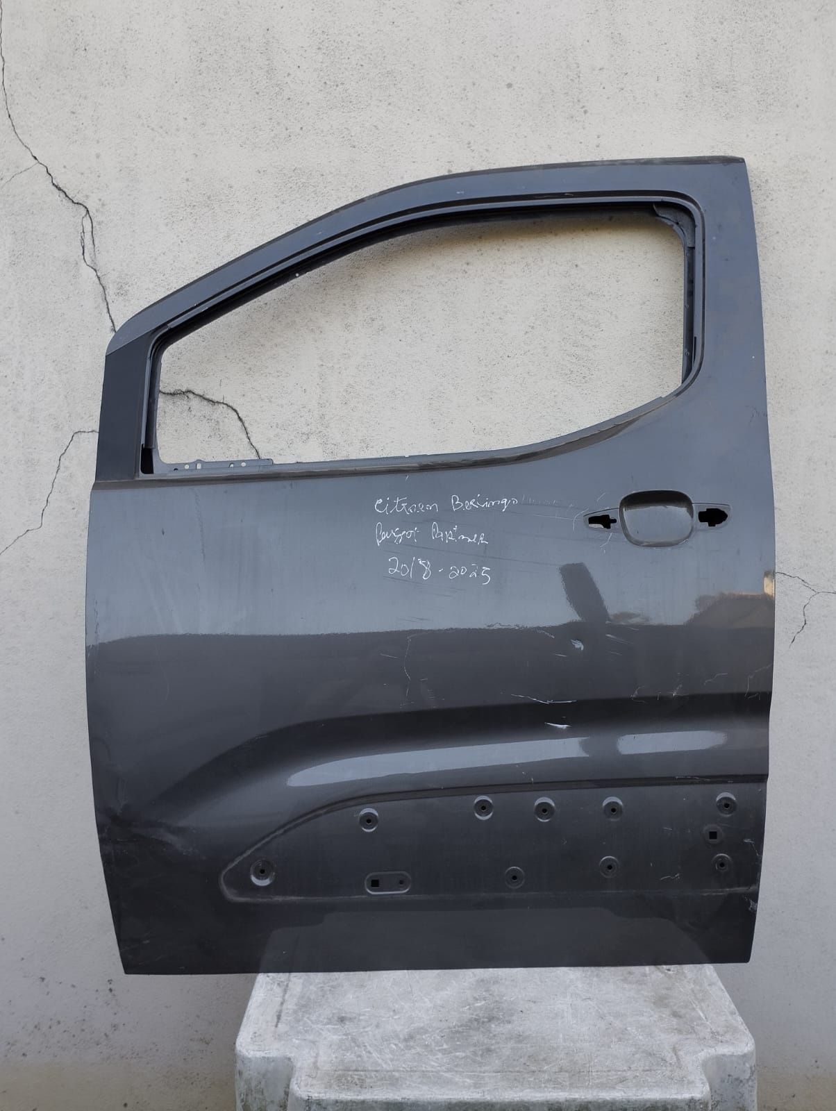 Porta peugeut Partner 2023