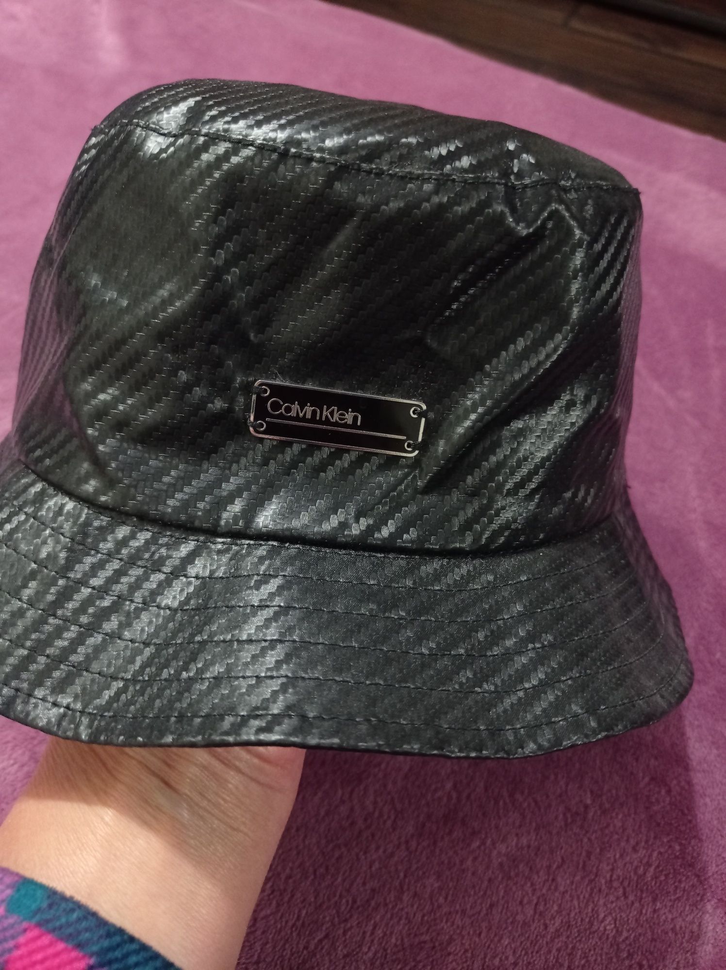 Капелюх жіночий бренду Calvin Klein