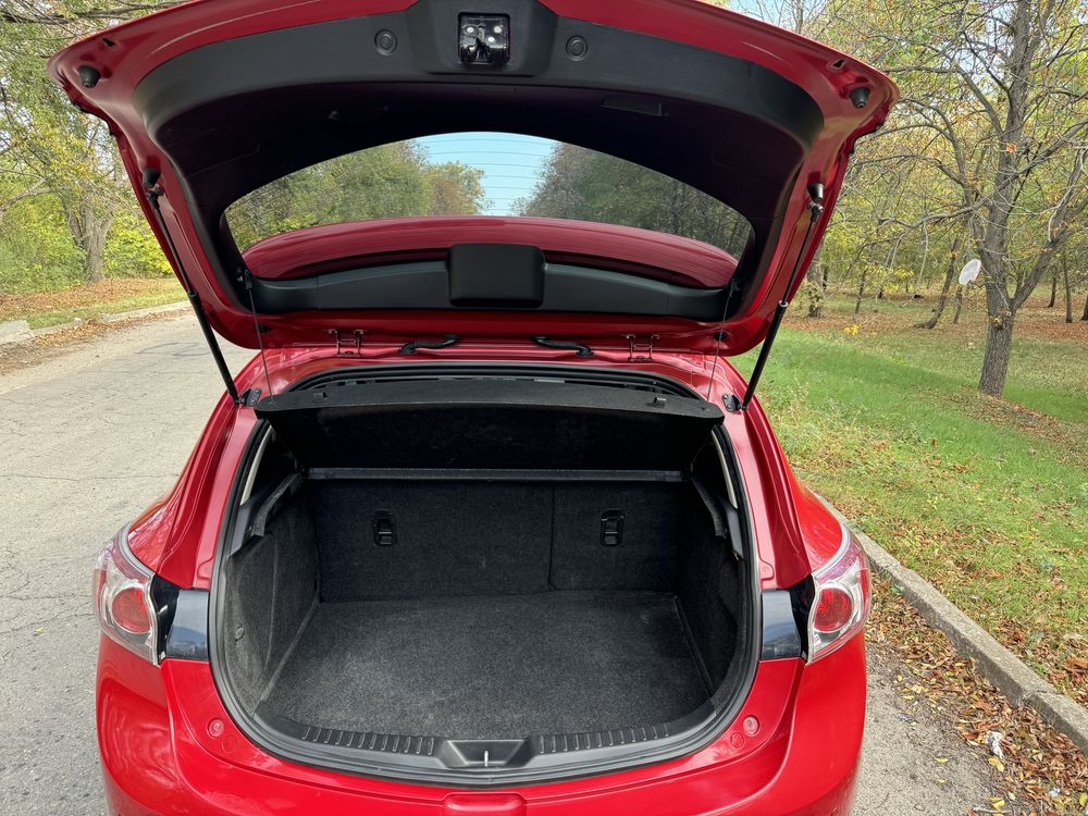 Mazda 3. 1.6 газ/бенз. Автомат
