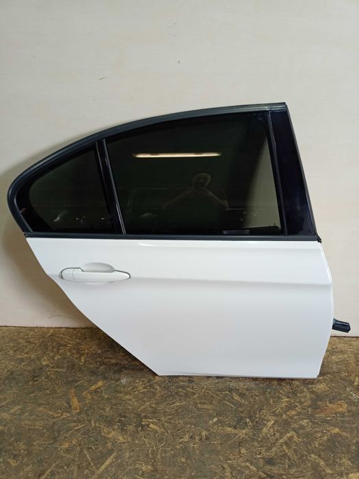 BMW F30 drzwi tył tylne prawe kolor 300 białe kompletne oryginał