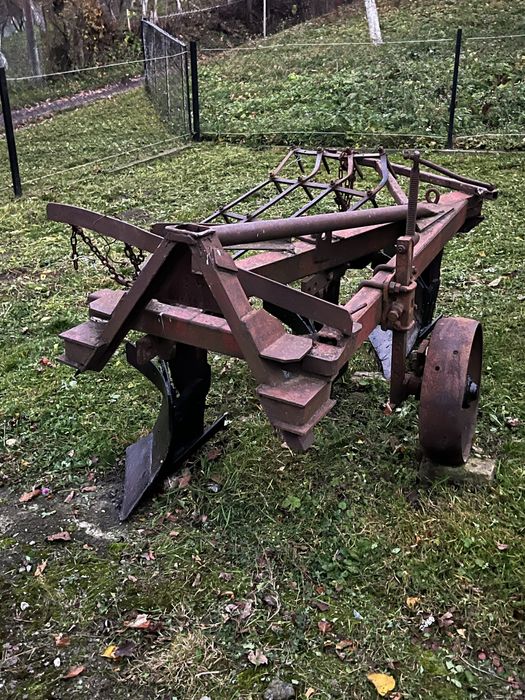 Продам плуг до трактора