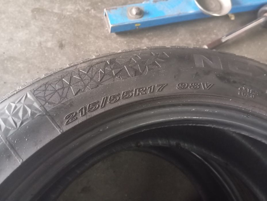 Pneus Nexen 215/55R17 98v novos