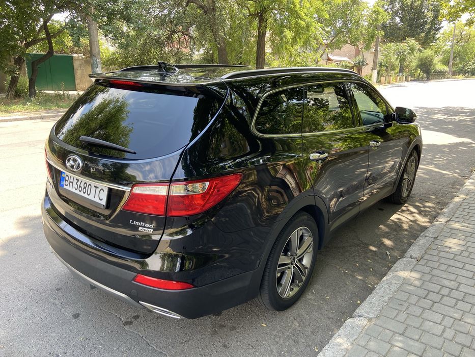 Hyundai grand santa fe