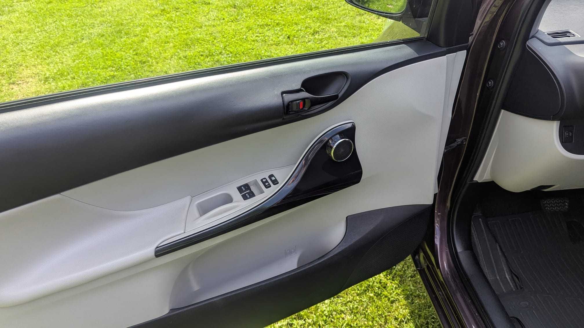 Toyota IQ 1.0 Automat Klima prawo jazdy kat. B1 kategoria B1 od 16 lat
