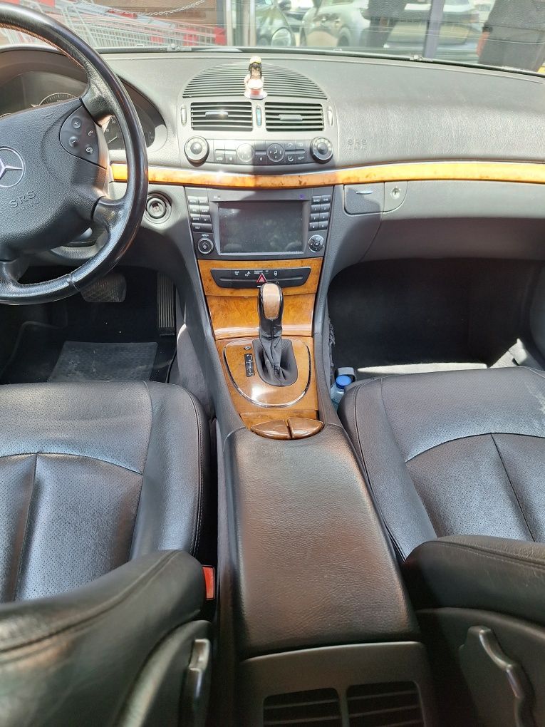 Mercedes e220 w211