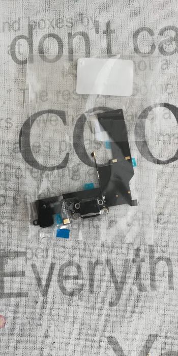 Шлейф для iPhone SE