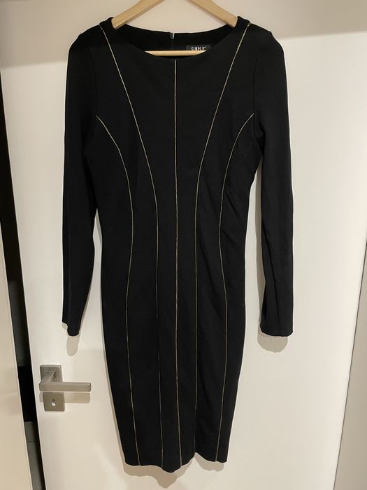 Super sukienka Simple rL czarna dopasowana