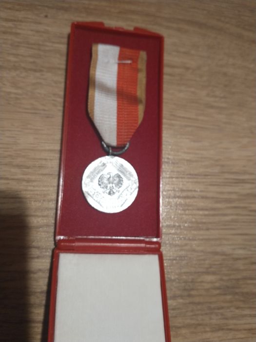 Medal z PRL-u Walka Praca Socjalizm
