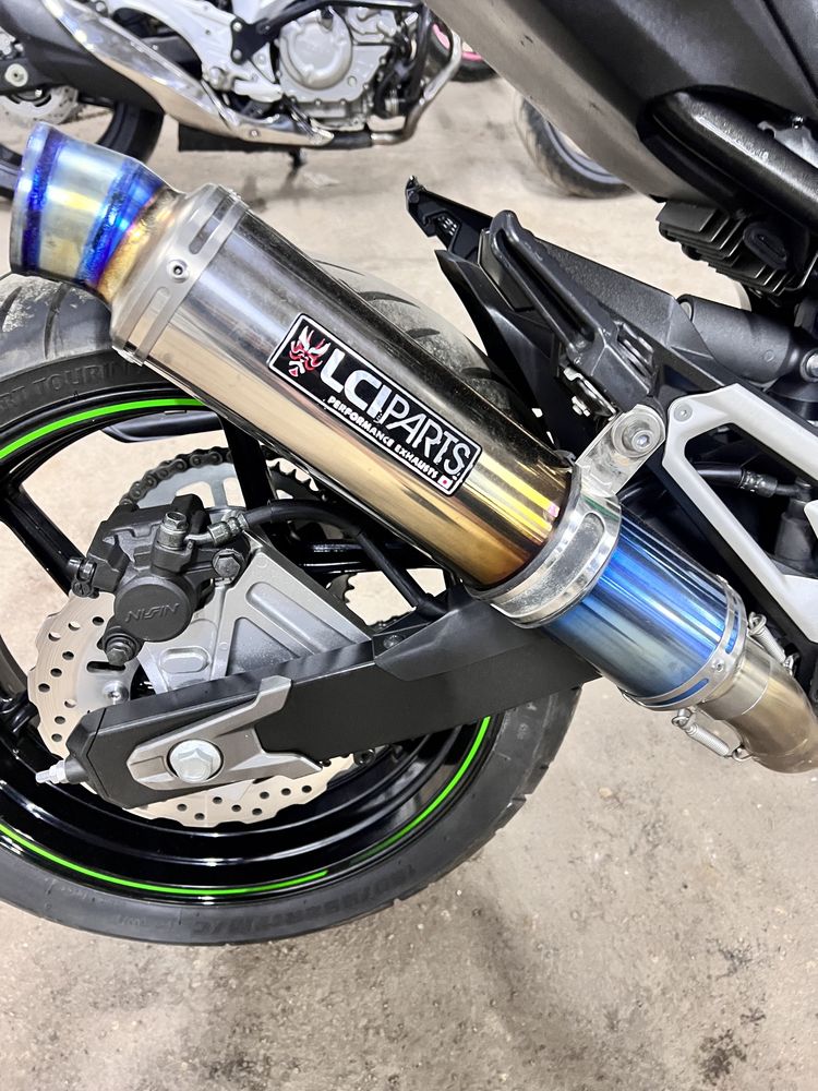 Японський мотоцикл kawasaki Z800 4 циліндра без пробігу по Україні