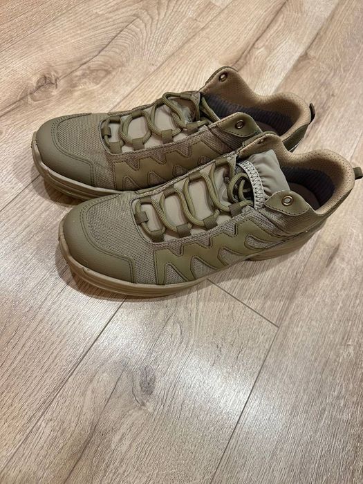 Чоловічі черевики