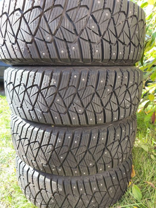зимова гума резина шини 195/65 R15 Goodyear vw skoda renault kia opel
