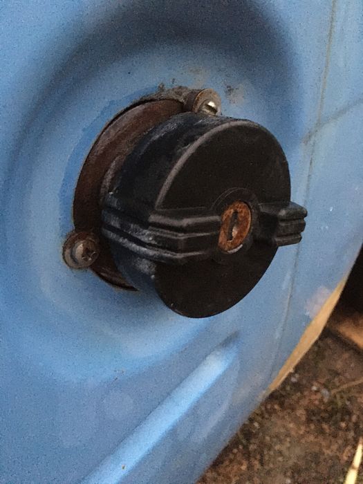 Продам Москвич іж 2715 пирожок в нормальном состоянии