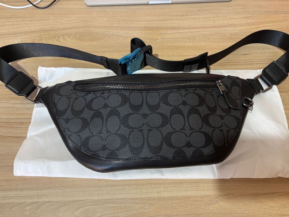 Сумка бананка через плечо Coach кожаная на плече сумка coach мужская