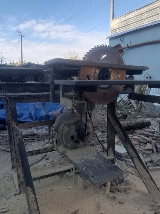 Продам циркулярку з фуганком