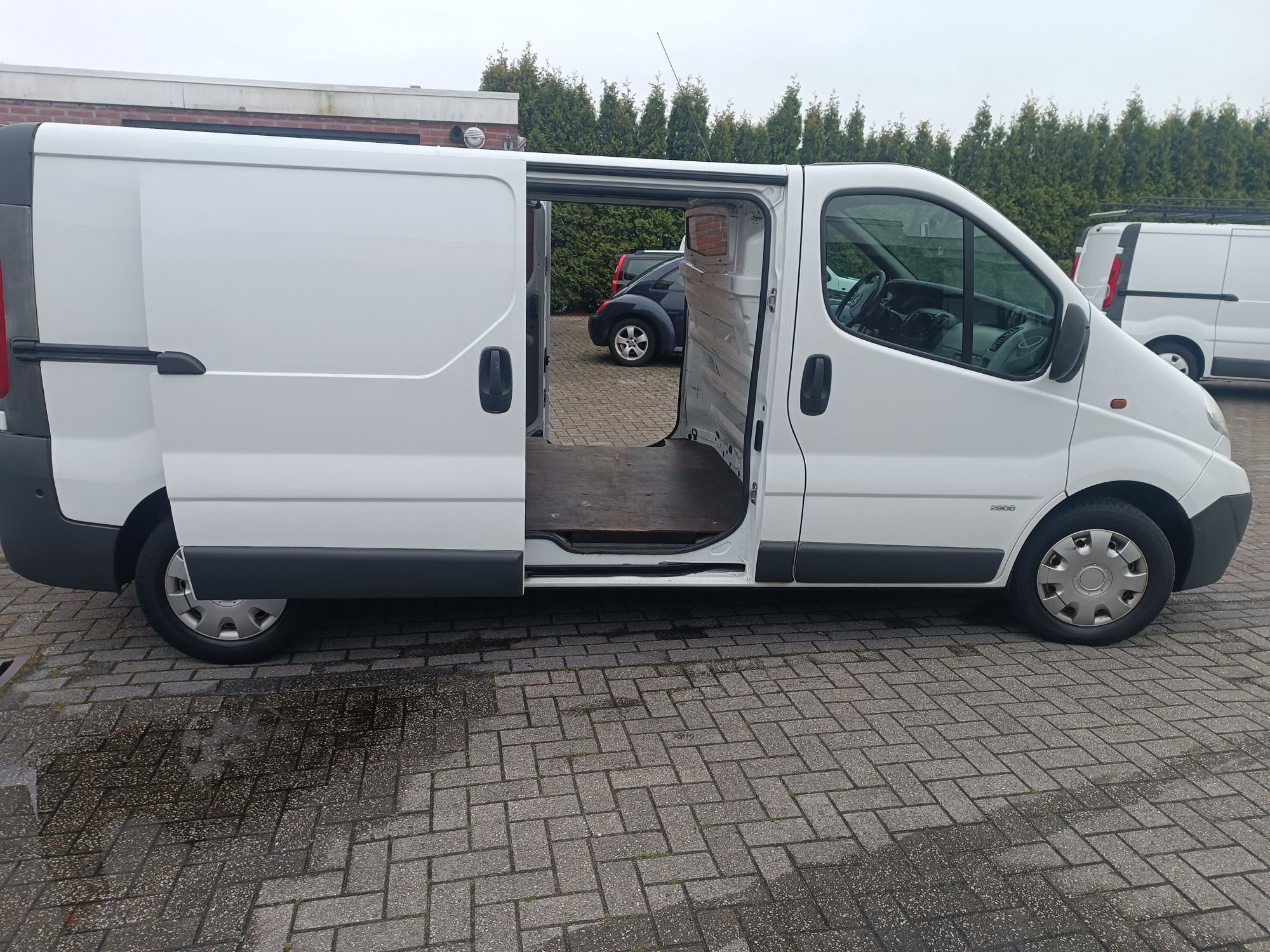 Opel Vivaro Long klima sprowadzony