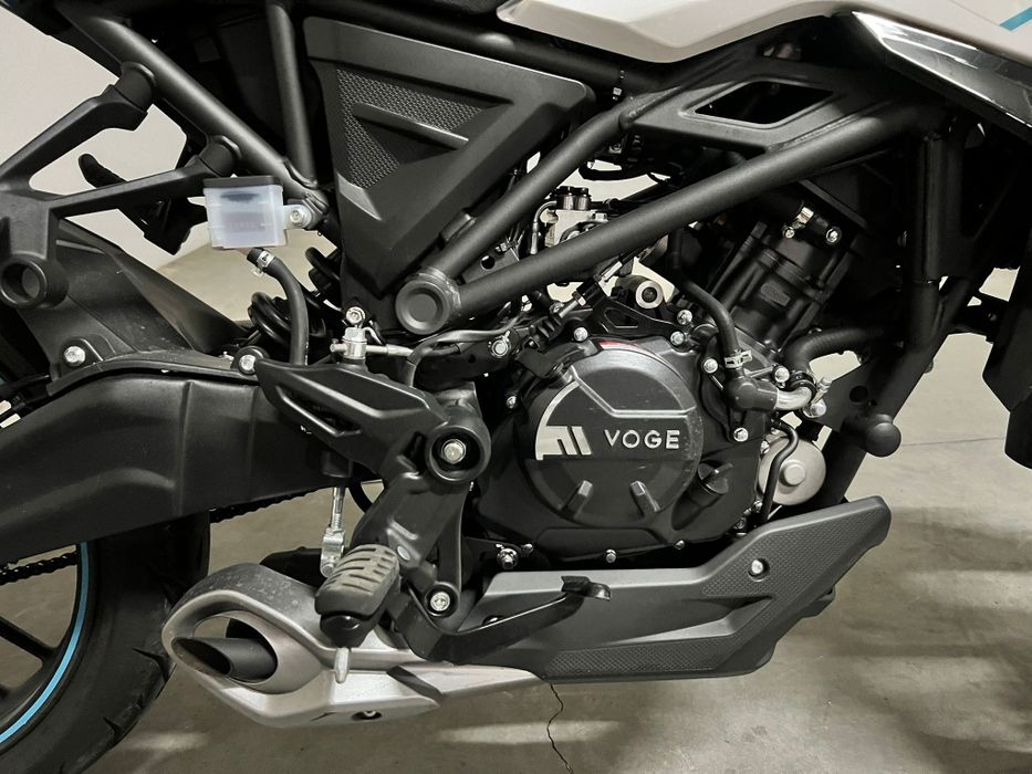 Motociclo Naked Voge 125r