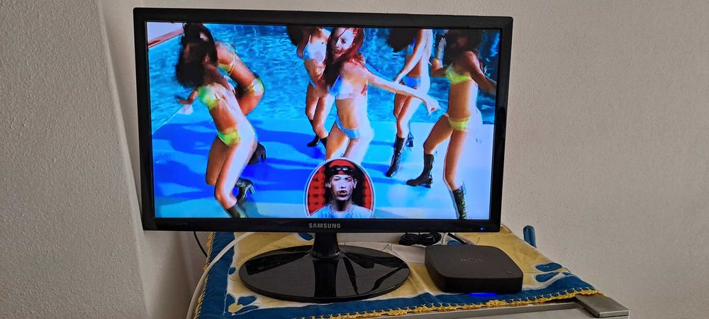 SÓ 20 EUROS - Monitor 22" com 2x HDMI