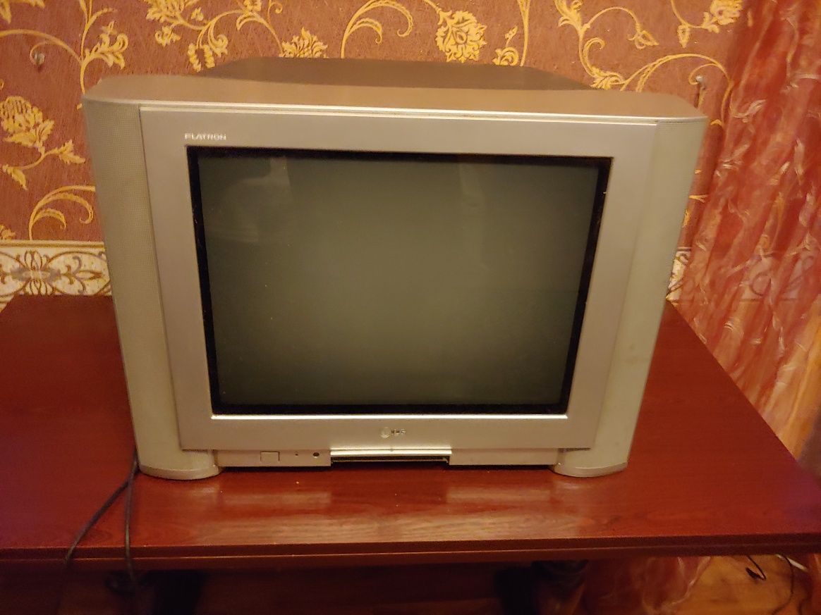 Телевизор lg RT-21FA35RX