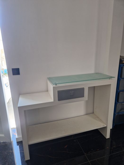 Vendo aparador branco