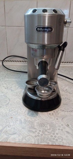 Ekpres DeLonghi EC885.BGE