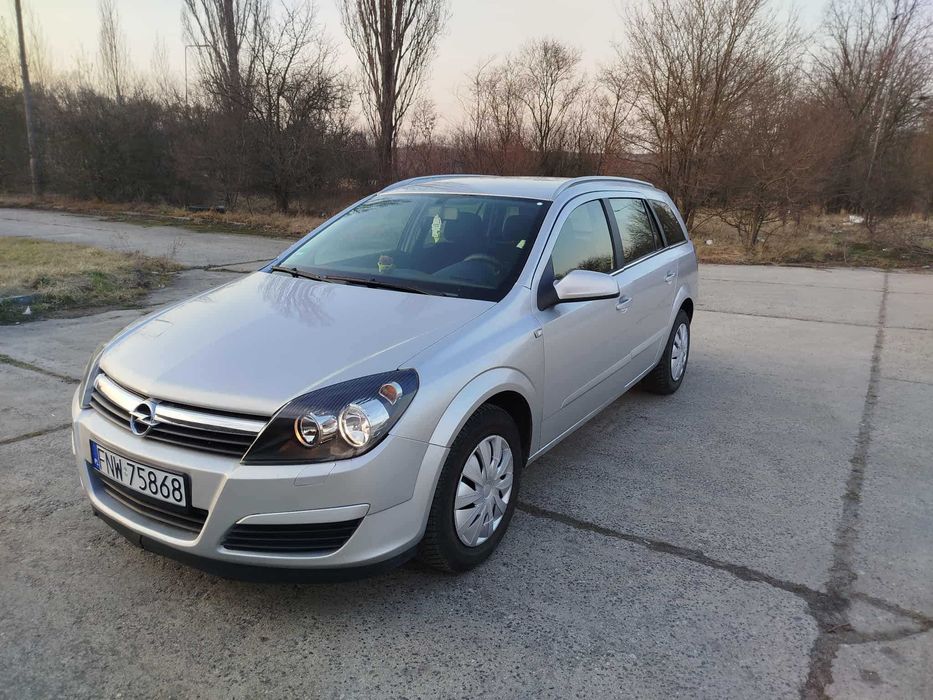 Opel Astra H 2004 r. kombi 105km 1.6 benzyna