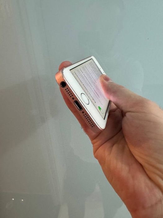 Iphone se 64gb rose neverlock