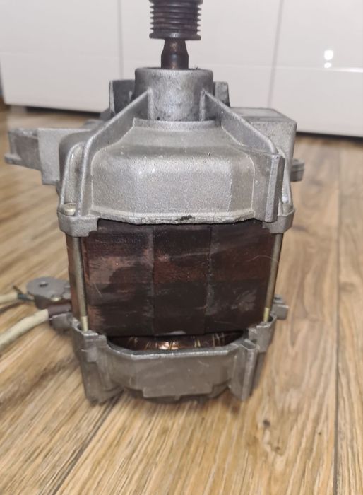 ПРОДАМ Двигун Siemens 18W5566-AL для пральної машини, 220V, 16μF, робо