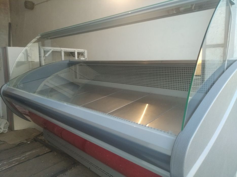 Холодильна вітрина