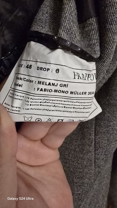 Sprzedam męską marynarkę i kamizelkę.
