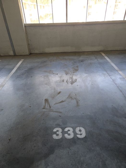 Miejsce w hali garażowej