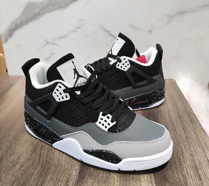 Jordan4RetroFear r.37.5