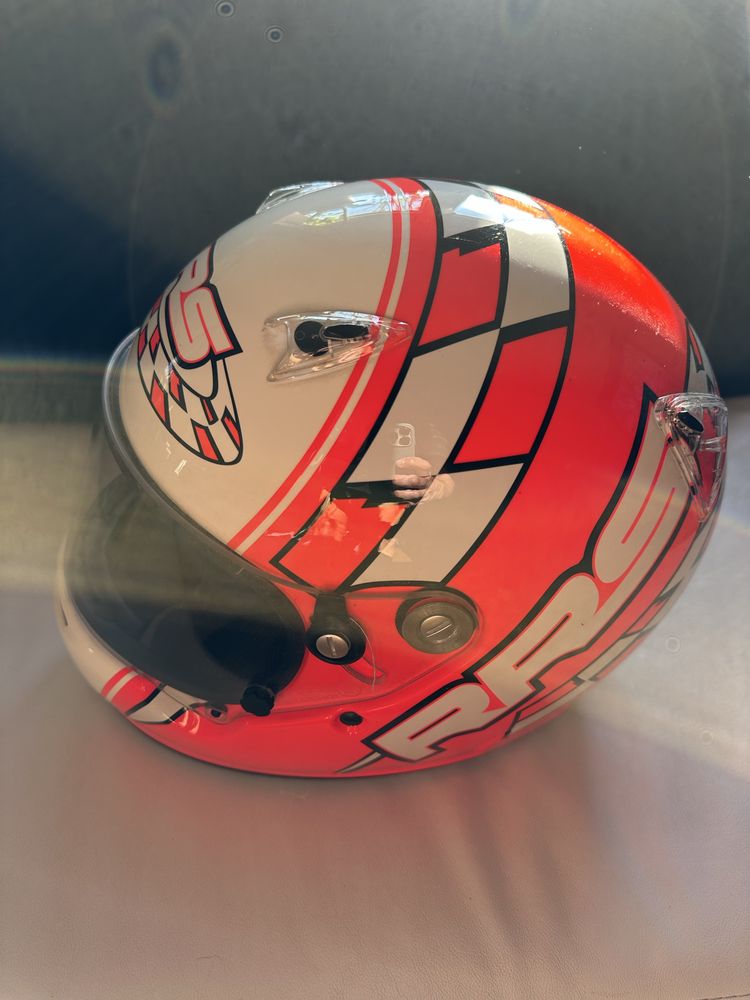 Capacete Novo Arai RRS da Ferrari nunca usado