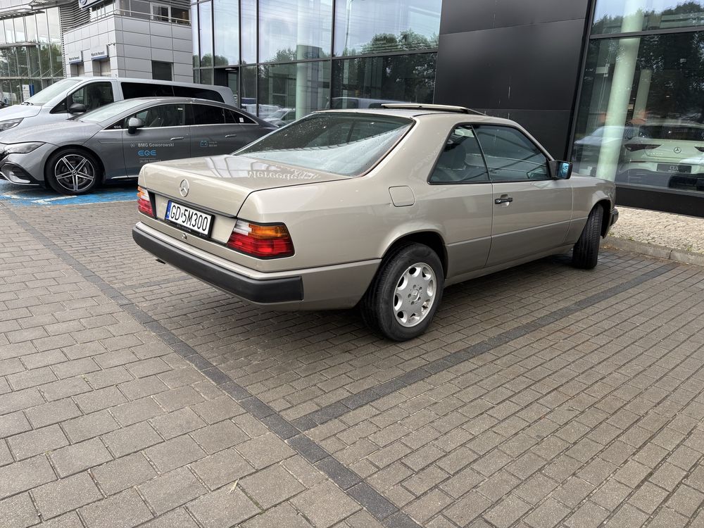 Mercedes 124 coupe 2.3 automat