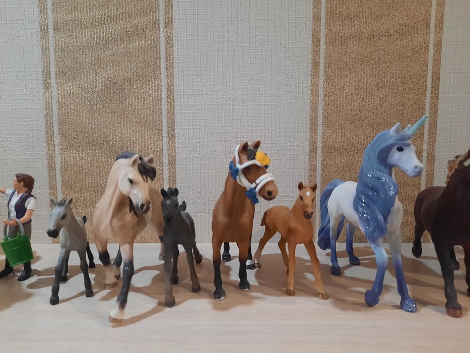 Фігурки  Schleich