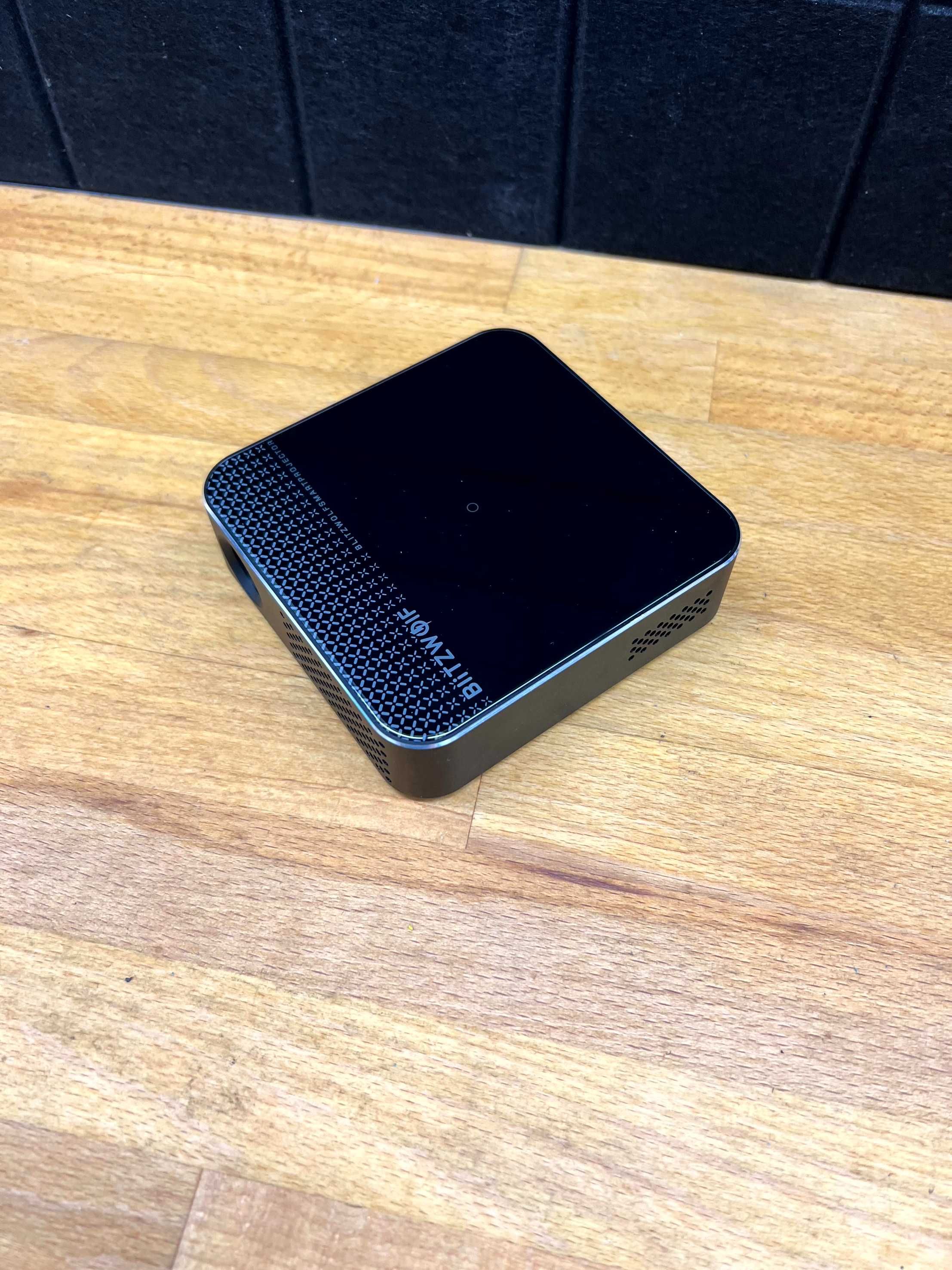 Projektor przenośny BW VT1 Blitzwolf DLP Mini WIFI Android Keystone