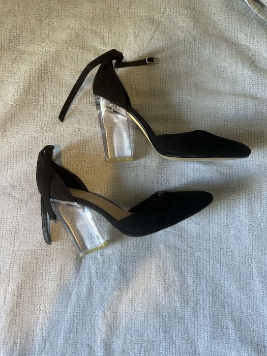 Туфлі  лодочки Asos на прозорих підборах, 38 розмір, натуральна замша