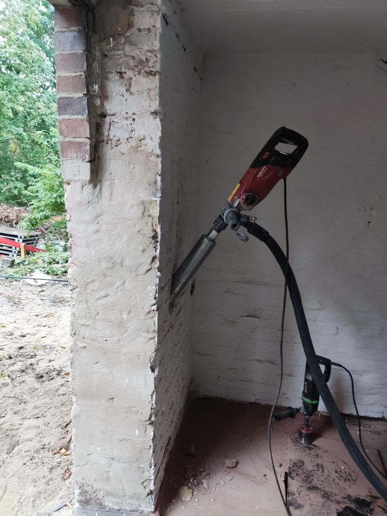 Wiercenie otworów w betonie metodą diamentową