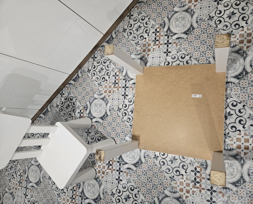 Zestaw Ikea krzesełko + stolik